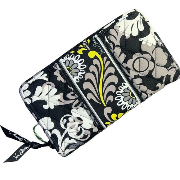 Vera Bradley Handbags - NWT Vera Bradley Accordion Wallet Baroque